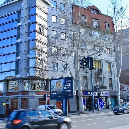 Apartment Drop In